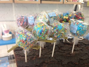 treat-house-lollipops