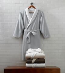 luxor-linens-bathrobe