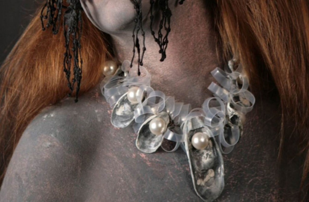 LAIO Sustainable Jewelry Impresses All