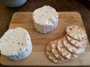 boursin-crackers