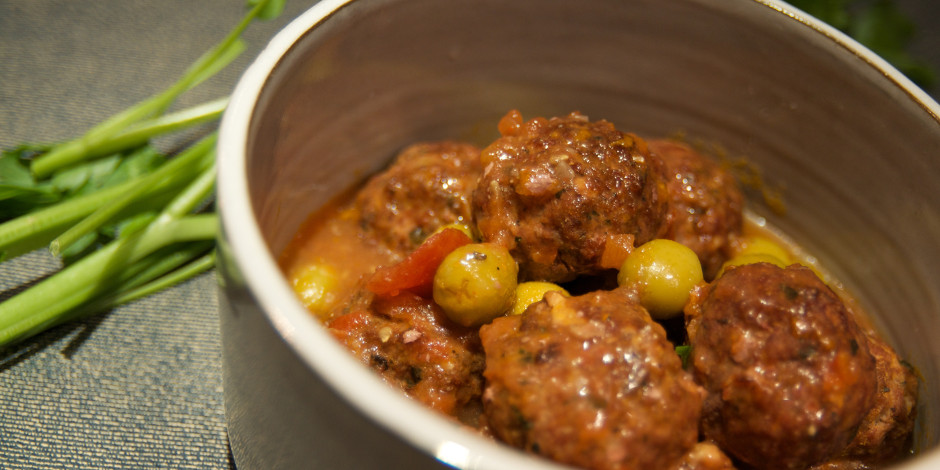 spanish_meatballs_with_green_olives