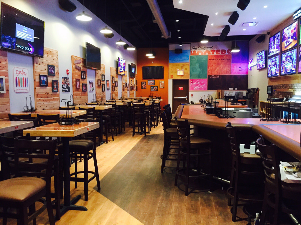 Hooters (Finally) Launches Brunch in NYC