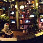 Lord_taylor_holiday_window