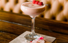 *Sweet* Valentine’s Day Cocktails to Whip Up This Year